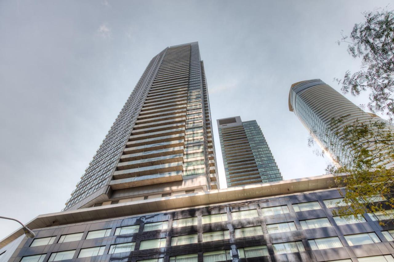 Stylish Newly Furnished Condo With Beautiful Lake View Toronto Exteriör bild