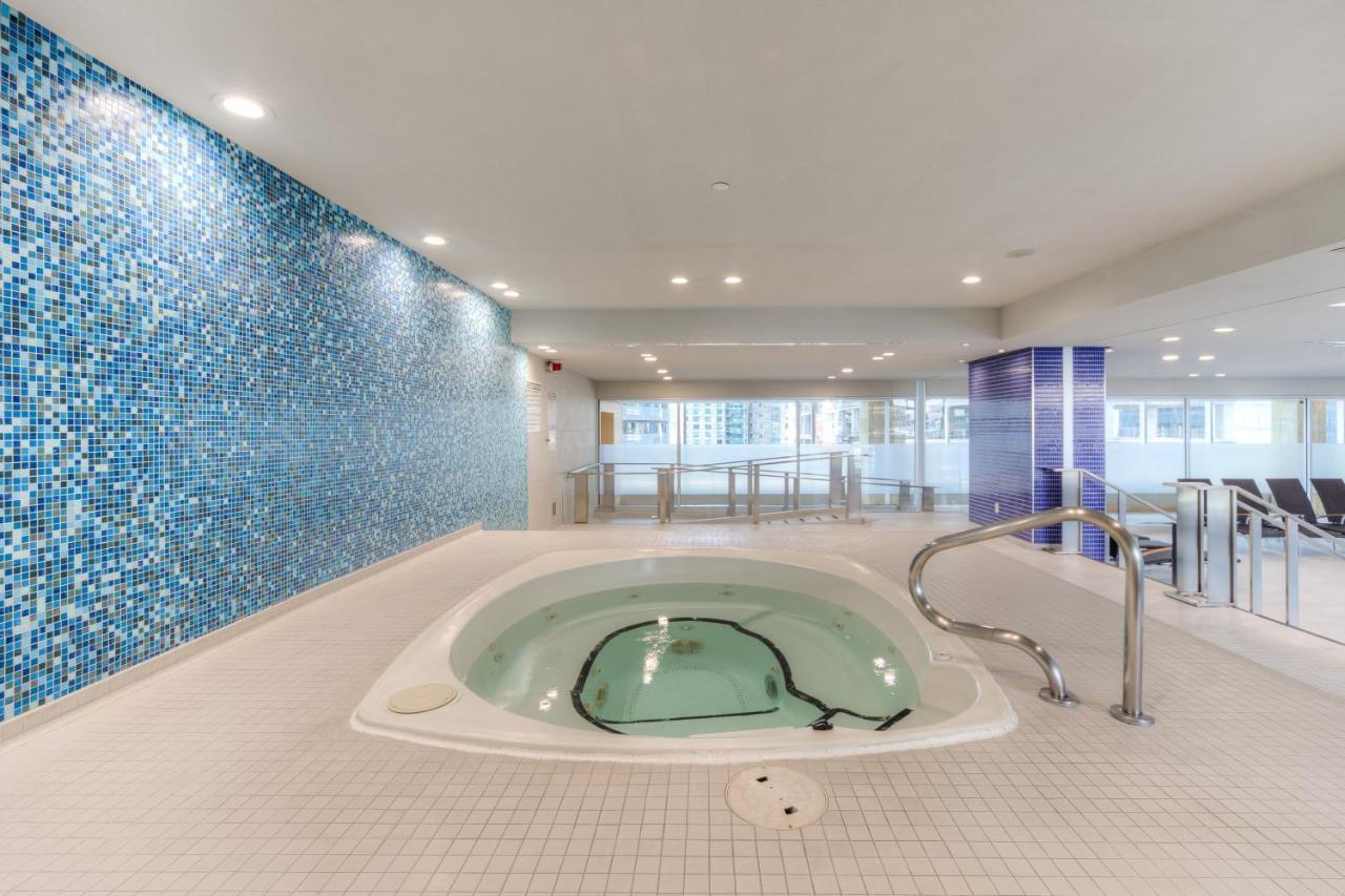 Stylish Newly Furnished Condo With Beautiful Lake View Toronto Exteriör bild