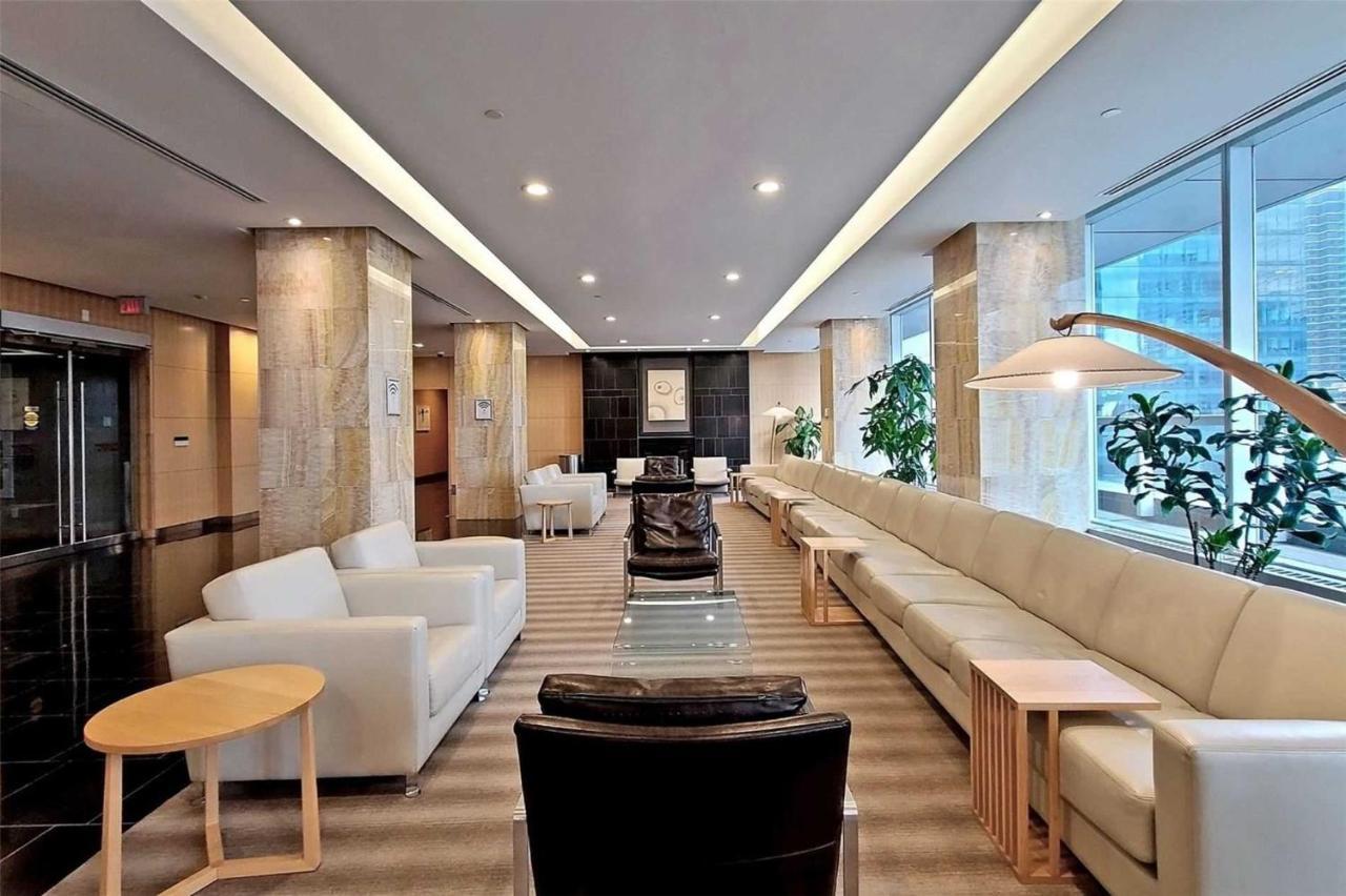 Stylish Newly Furnished Condo With Beautiful Lake View Toronto Exteriör bild