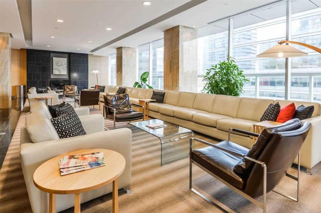 Stylish Newly Furnished Condo With Beautiful Lake View Toronto Exteriör bild